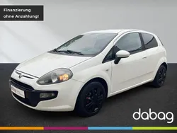 Weiß Gebraucht 2011 Fiat Punto Kleinwagen | 4.975 € (Teuer)