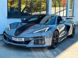 Grau Gebraucht 2025 Corvette C8 Coupé | 174.900 €
