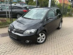 Schwarz Gebraucht 2011 VW Golf Plus Cross Team Van / Kleinbus | 5.499 € (Fairer Preis)