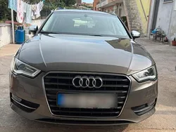 Grau Gebraucht 2015 Audi A3 Sportback Limousine | 9.500 € (Guter Preis)
