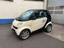 Gelb Gebraucht 2003 Smart ForTwo Coupé Kleinwagen | 1.750 € (Fairer Preis)
