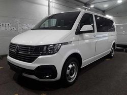 Weiß Gebraucht 2022 VW Caravelle Comfortline Van / Kleinbus | 21.900 €