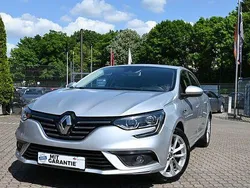Grau Gebraucht 2016 Renault Mégane IV Intens Limousine | 10.499 € (Fairer Preis)