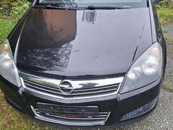 Schwarz Gebraucht 2009 Opel Astra Limousine | 4.000 € (Teuer)
