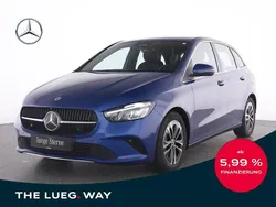 Blau Gebraucht 2024 Mercedes B180 Van / Kleinbus | 28.685 € (Guter Preis)