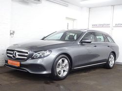 Grau Gebraucht 2018 Mercedes E250 Avantgarde Limousine | 25.800 € (Fairer Preis)