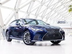 Blau Gebraucht 2024 Lexus LS500h President Line Limousine | 109.601 €