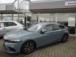 Grau Gebraucht 2024 Honda Civic Elegance Limousine | 32.900 € (Superpreis)