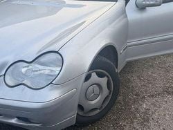 Gebraucht 2002 Mercedes C220 Classic Limousine | 2.499 € (Teuer)