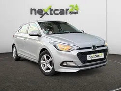 Andere Gebraucht 2017 Hyundai i20 Limousine | 4.890 €