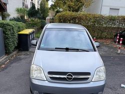 Grau Gebraucht 2004 Opel Meriva Cosmo Van / Kleinbus | 1.790 € (Fairer Preis)