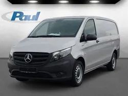 Silber Gebraucht 2023 Mercedes e-Vito Van / Kleinbus | 28.899 € (Etwas zu teuer)