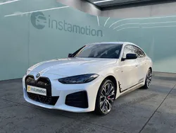 Weiß Gebraucht 2023 BMW i4 M Sport Limousine | 56.299 €