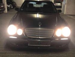 Gebraucht 2001 Mercedes E220 Elegance Limousine | 2.900 € (Fairer Preis)