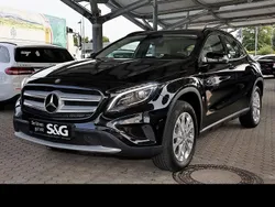 Schwarz Gebraucht 2015 Mercedes GLA200 Style SUV | 19.890 € (Fairer Preis)