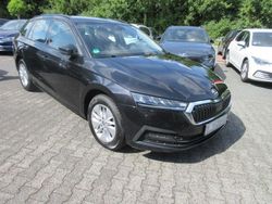 Blackmagic perleffekt Gebraucht 2022 Skoda Octavia Ambition Kombi | 21.988 € (Guter Preis)