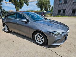 Grau Gebraucht 2021 Mercedes CLA180 Shooting Brake Kombi | 18.500 € (Fairer Preis)