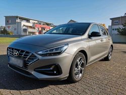 Grau Gebraucht 2020 Hyundai i30 Intro Edition Limousine | 13.999 € (Fairer Preis)