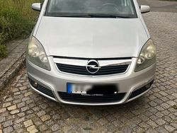Silber Gebraucht 2006 Opel Zafira Van / Kleinbus | 2.500 € (Fairer Preis)