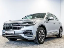 Silber Gebraucht 2023 VW Touareg Elegance SUV | 58.800 € (Superpreis)