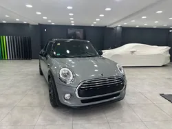 Grau Gebraucht 2018 Mini Cooper D Kleinwagen | 19.399 €