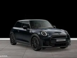 Mini yours enigmatic black Gebraucht 2023 Mini Cooper SE Hatch Kleinwagen | 21.680 € (Fairer Preis)