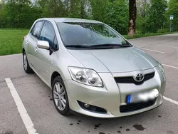 Grau Gebraucht 2009 Toyota Auris Limousine | 7.000 € (Fairer Preis)