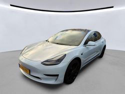 Weiß Gebraucht 2020 Tesla Model 3 Standard Range Limousine | 18.900 € (Guter Preis)