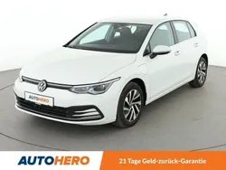 Weiß Gebraucht 2020 VW Golf VIII Style Limousine | 20.440 € (Guter Preis)