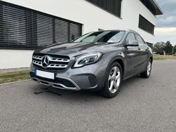 Grau Gebraucht 2017 Mercedes GLA180 Urban SUV | 16.000 € (Superpreis)