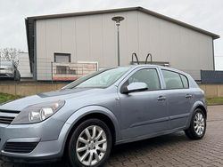 Silber Gebraucht 2004 Opel Astra Limousine | 2.550 € (Fairer Preis)