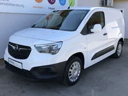 Weiss Gebraucht 2020 Opel Combo Edition Van / Kleinbus | 14.990 € (Fairer Preis)