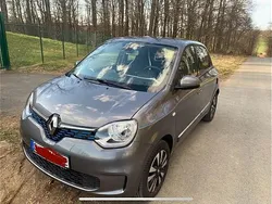 Grau Gebraucht 2022 Renault Twingo Kleinwagen | 9.800 € (Guter Preis)