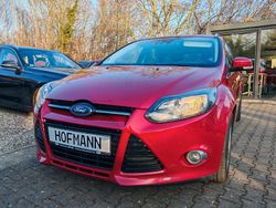 Rot Gebraucht 2013 Ford Focus Titanium Kombi | 4.390 € (Guter Preis)