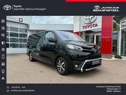 Graphitschwarz metallic Gebraucht 2023 Toyota Proace Verso Comfort Kombi | 36.890 € (Fairer Preis)