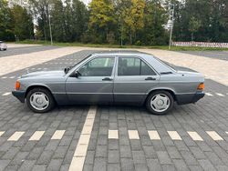 Grau Gebraucht 1992 Mercedes 190 Limousine | 7.999 €