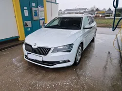 Weiß Gebraucht 2017 Skoda Superb Ambition Kombi | 17.000 € (Fairer Preis)