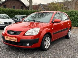 Rot Gebraucht 2005 Kia Rio EX Limousine | 2.390 €