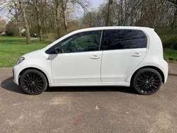 Weiß Gebraucht 2023 VW up! R-line Kleinwagen | 14.900 € (Fairer Preis)