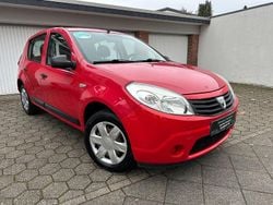 Rot Gebraucht 2009 Dacia Sandero Ambiance Kleinwagen | 1.650 € (Etwas zu teuer)