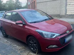 Rot Gebraucht 2017 Hyundai i20 Kleinwagen | 8.000 € (Fairer Preis)