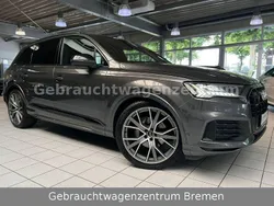 Grau Gebraucht 2020 Audi Q7 S-Line SUV | 36.990 €