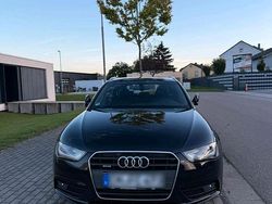 Schwarz Gebraucht 2012 Audi A4 S-Line Kombi | 10.500 € (Fairer Preis)