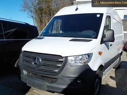 Arktikweiß Gebraucht 2024 Mercedes Sprinter Van | 40.341 € (Guter Preis)