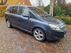 Grau Gebraucht 2008 Opel Zafira OPC Van / Kleinbus | 3.100 € (Guter Preis)
