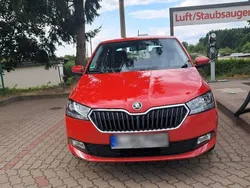 Rot Gebraucht 2019 Skoda Fabia Active Kleinwagen | 8.800 € (Fairer Preis)