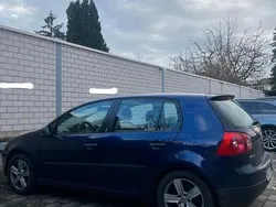 Blau Gebraucht 2005 VW Golf V Kleinwagen | 1.700 € (Guter Preis)