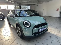 Türkis metallic Gebraucht 2024 Mini Cooper Classic Kleinwagen | 29.280 € (Superpreis)