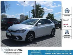 Reflexsilber metallic Gebraucht 2022 VW Polo Life Limousine | 16.869 € (Fairer Preis)