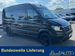 Braun Gebraucht 2021 VW Crafter Van | 23.700 €